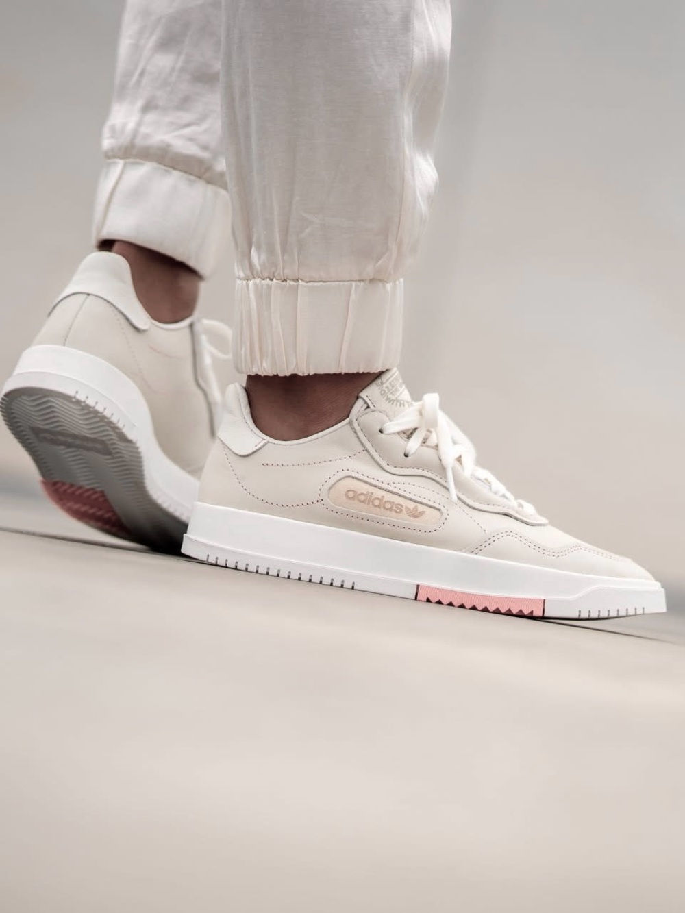 Adidas Originals SC Premiere Raw White & Pink accent sneaker shoes US 8